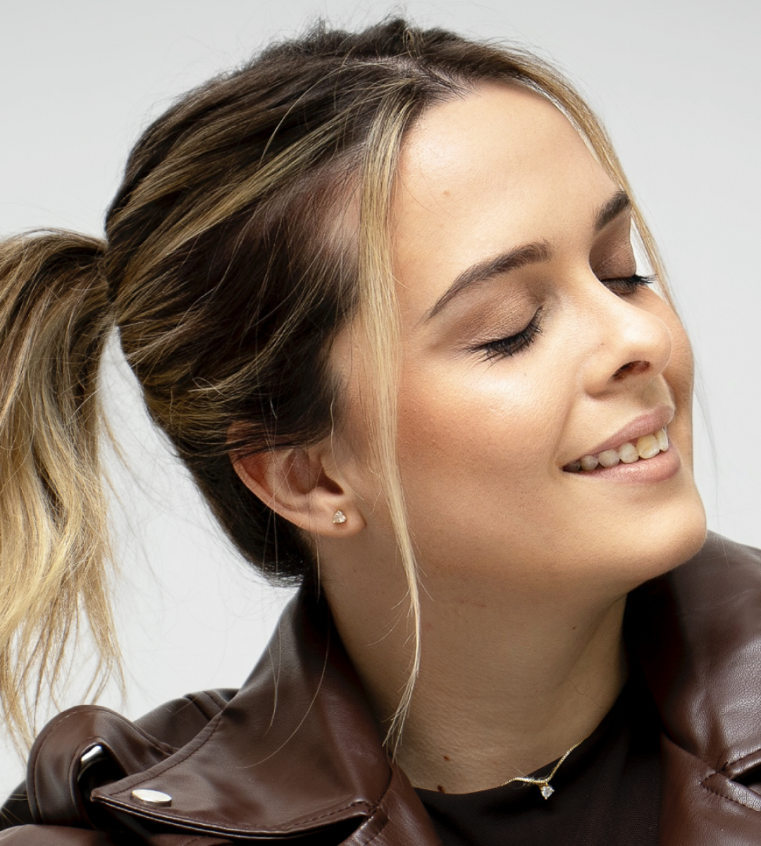 ANNA CORNELIUS - 26 ANOS 1