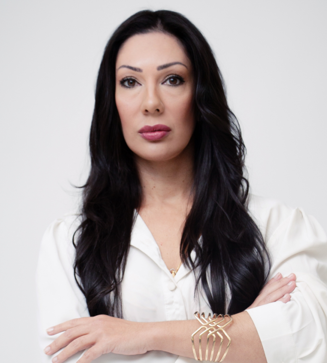 CÁTIA BINSFELD – 37 ANOs-1