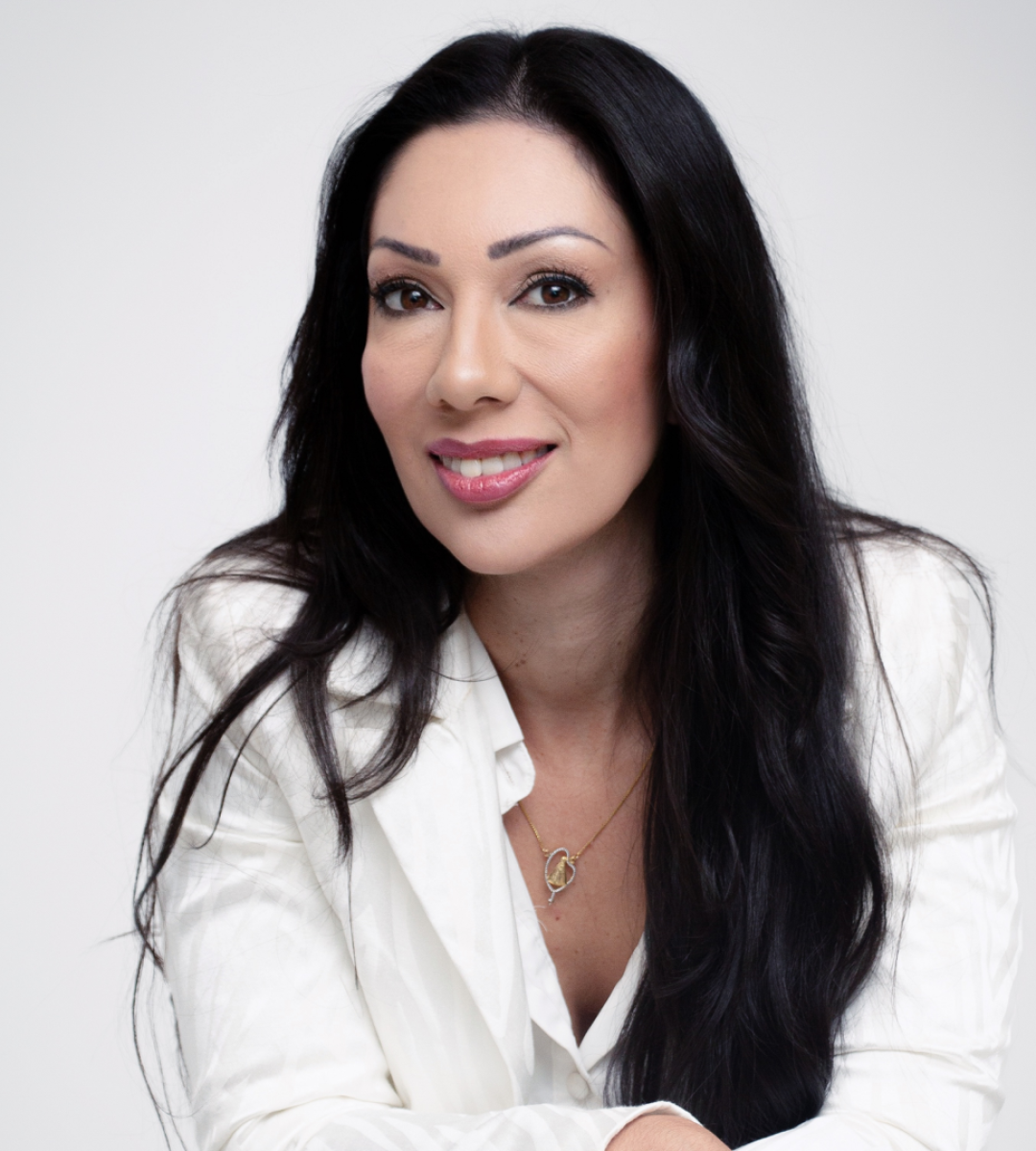 CÁTIA BINSFELD – 37 ANOs-2