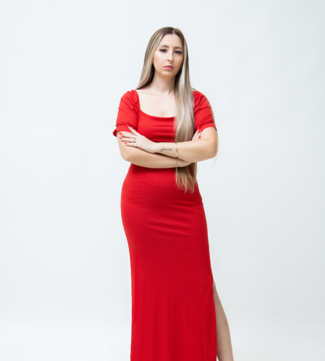 DIÊNIFER BUGS - 23 anos-2