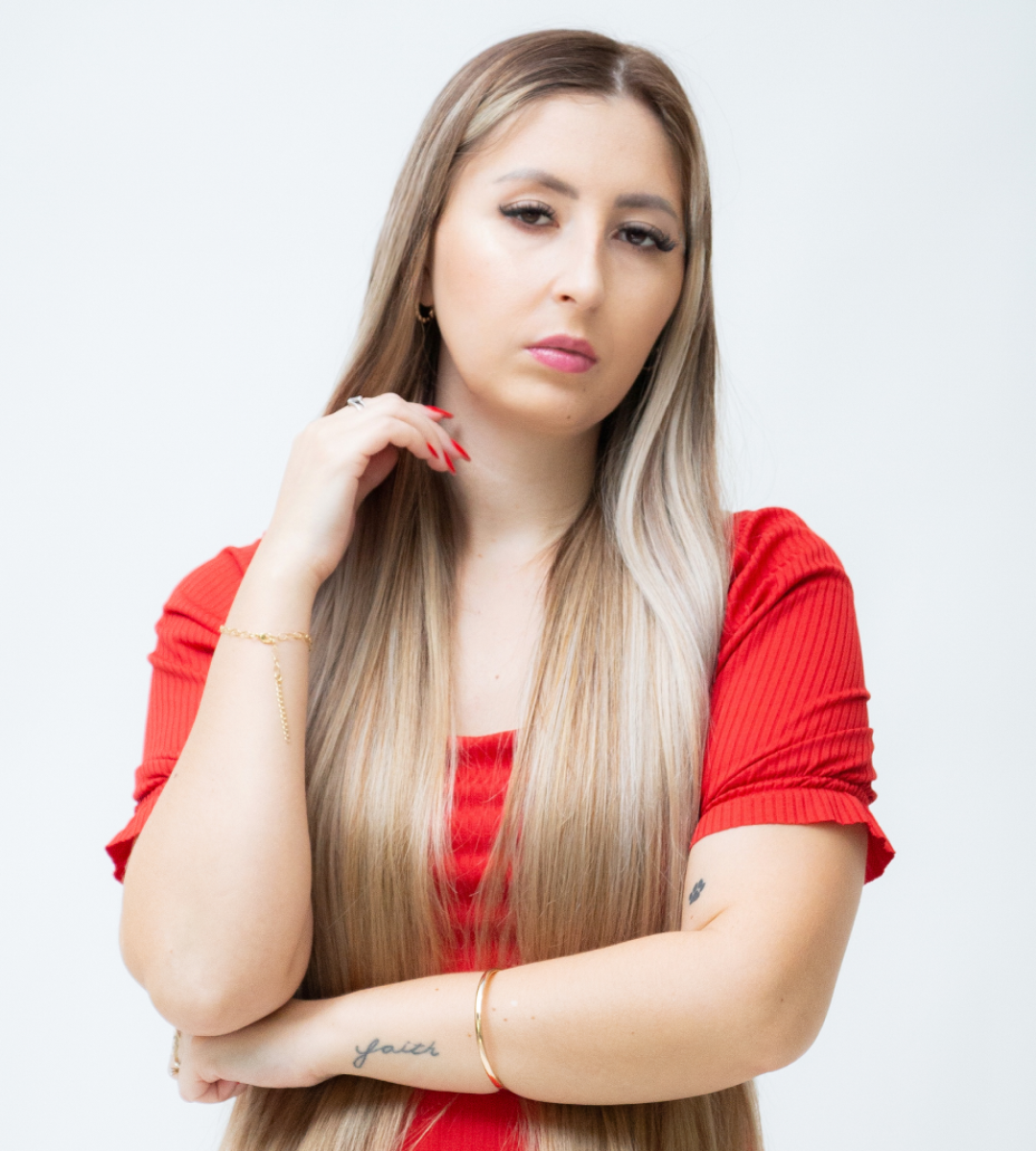 DIÊNIFER BUGS - 23 anos-3