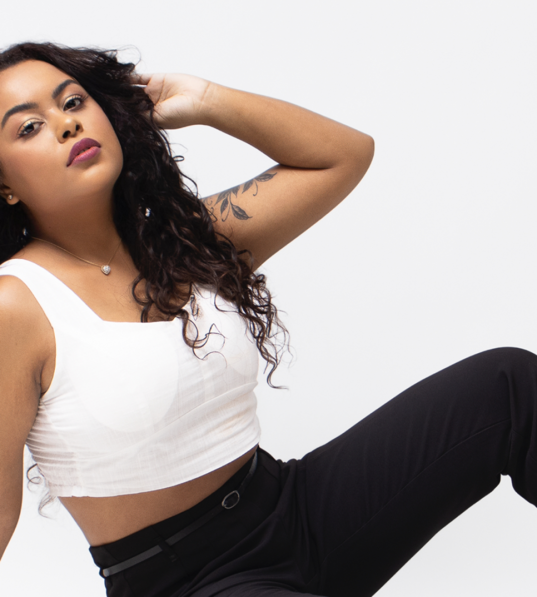 ESTHER CASTILHOS - 26 anos-2