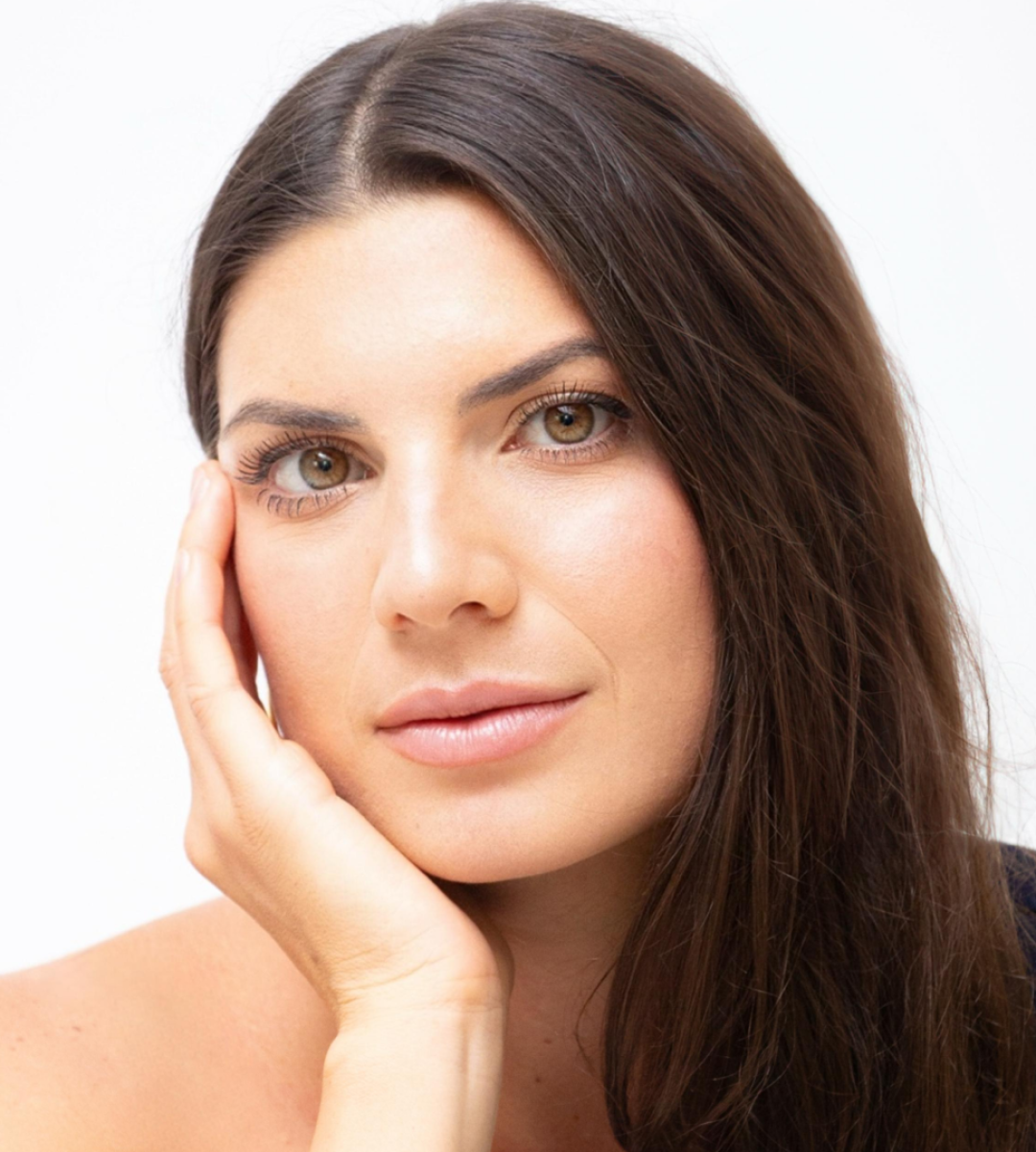 JULIA ZARDO - 27 anos