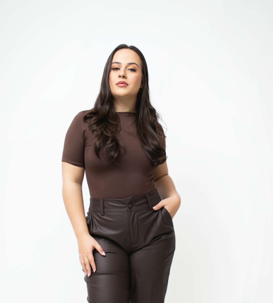 LUÍSA NIPPER - 21 anos-6