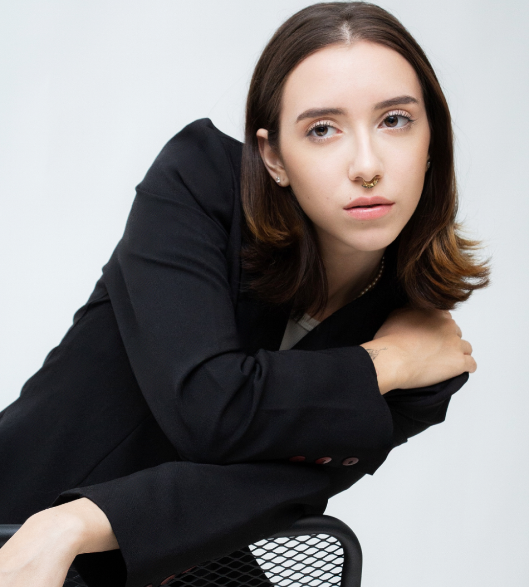 SIANNA ZANDONAI - 23 anos-2